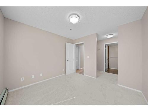 2113-16969 24 Street Sw, Calgary, AB - Indoor Photo Showing Other Room