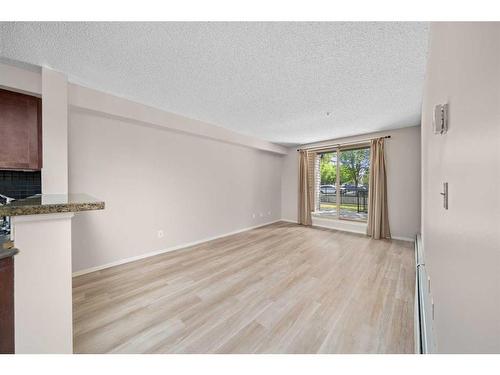 2113-16969 24 Street Sw, Calgary, AB - Indoor