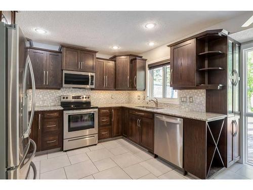 132 Millpark Road Sw, Calgary, AB - Indoor Photo Showing Kitchen