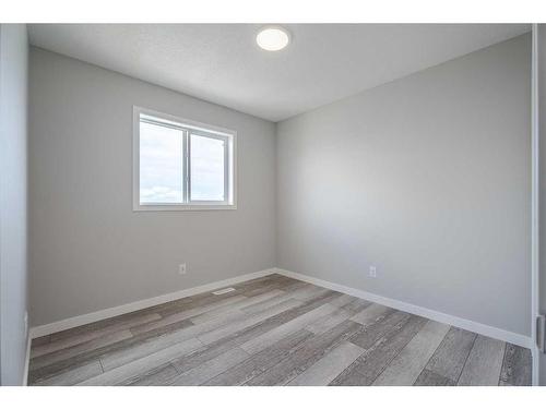 280 Lucas Boulevard Nw, Calgary, AB - Indoor Photo Showing Other Room