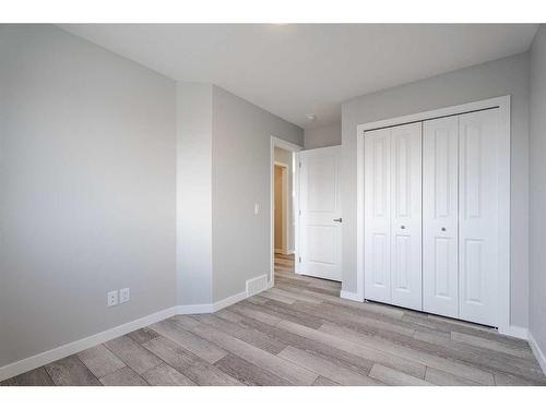 280 Lucas Boulevard Nw, Calgary, AB - Indoor Photo Showing Other Room