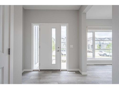 280 Lucas Boulevard Nw, Calgary, AB - Indoor Photo Showing Other Room