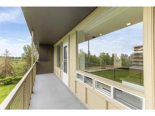 403-3316 Rideau Place Sw, Calgary, AB - Outdoor With Exterior