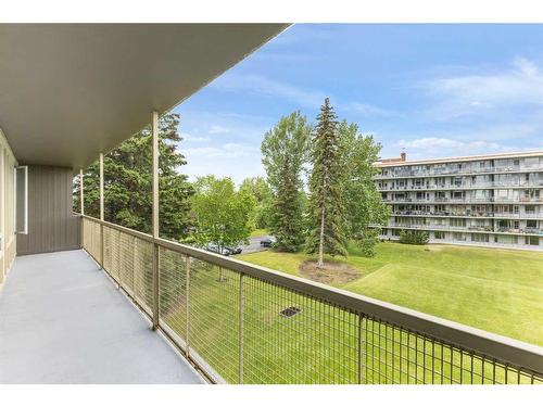 403-3316 Rideau Place Sw, Calgary, AB - Outdoor With Exterior