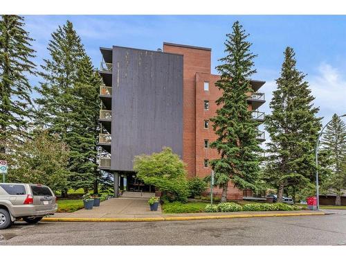 403-3316 Rideau Place Sw, Calgary, AB - Outdoor