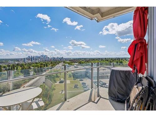 808-2505 17 Avenue Sw, Calgary, AB - Outdoor With View With Exterior