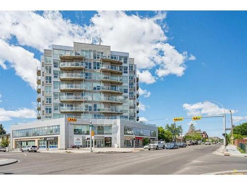 808-2505 17 Avenue Sw, Calgary, AB - Outdoor