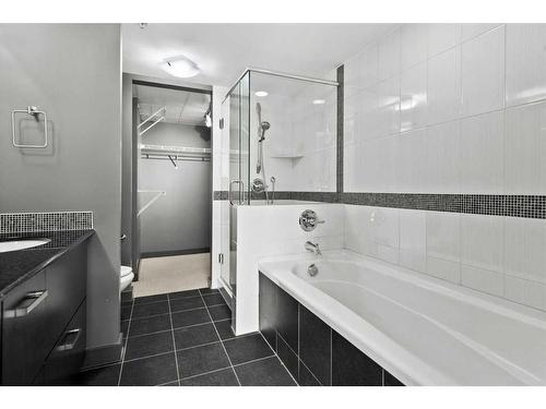 1108-888 4 Avenue Sw, Calgary, AB - Indoor Photo Showing Bathroom