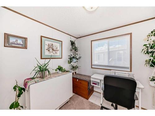 17 & 18 Roseglen Drive, Rosemary, AB - Indoor Photo Showing Office