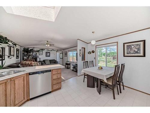 17 & 18 Roseglen Drive, Rosemary, AB - Indoor