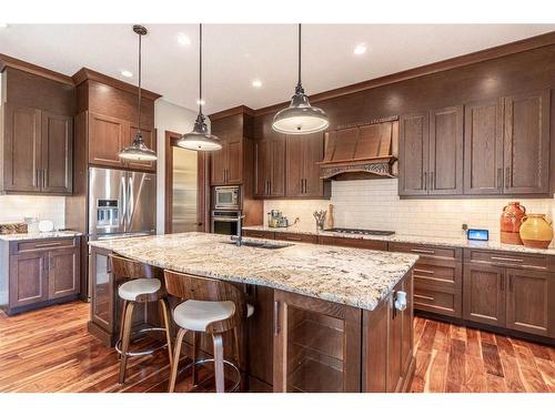 214 Artesia Gate, Heritage Pointe, AB - Indoor Photo Showing Kitchen With Upgraded Kitchen