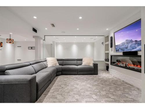 141 Walgrove Terrace Se, Calgary, AB - Indoor Photo Showing Living Room