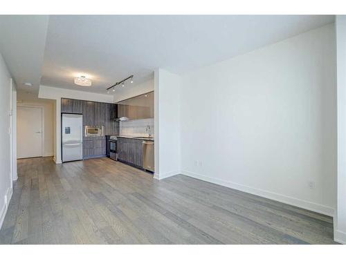 1609-930 6 Avenue Sw, Calgary, AB - Indoor Photo Showing Kitchen