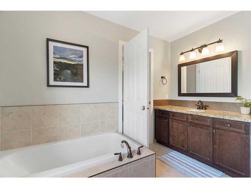 626 Hidden Vale Place Nw, Calgary, AB - Indoor Photo Showing Bathroom