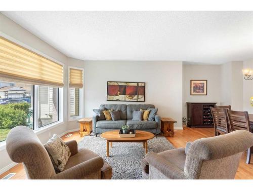 626 Hidden Vale Place Nw, Calgary, AB - Indoor Photo Showing Living Room