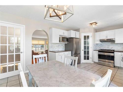 626 Hidden Vale Place Nw, Calgary, AB - Indoor Photo Showing Kitchen With Stainless Steel Kitchen