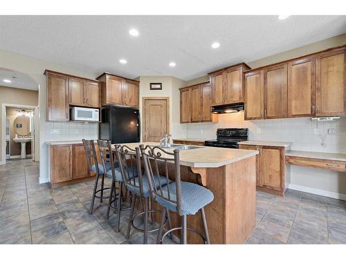 107 Cranwell Square Se, Calgary, AB - Indoor Photo Showing Kitchen