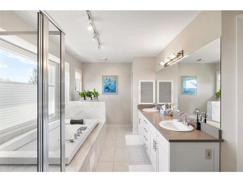 235 Woodfield Road Sw, Calgary, AB - Indoor Photo Showing Bathroom