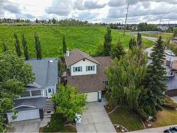 163 Hawkcliff Way NW Calgary, AB T3G 2S6