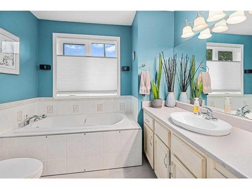 163 Hawkcliff Way Nw, Calgary, AB - Indoor Photo Showing Bathroom