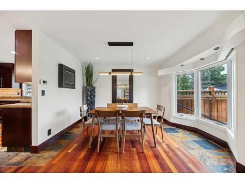 260 Pump Hill Crescent Sw, Calgary, AB - Indoor Photo Showing Dining Room