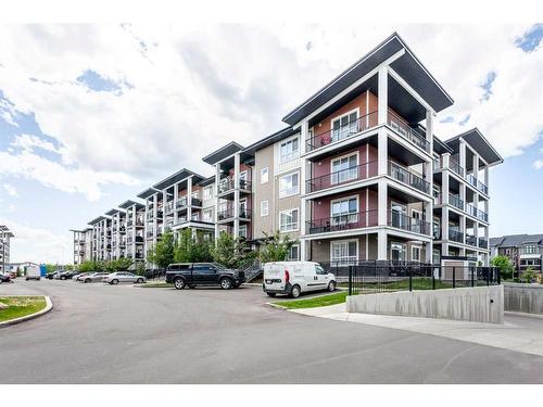 215-20 Walgrove Walk Se, Calgary, AB - Outdoor With Facade