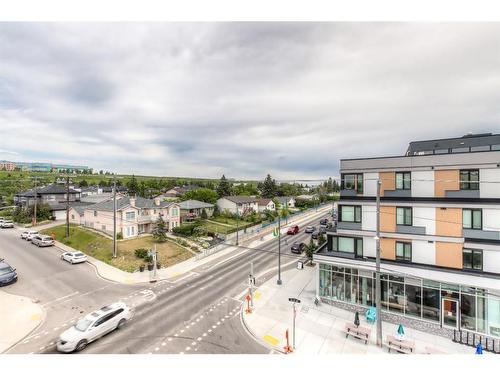 410-1899 45 Street Nw, Calgary, AB - Outdoor With Balcony With View