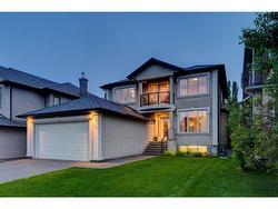 76 Coulee View SW Calgary, AB T3H 5J6