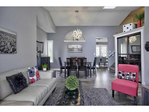 199 Riverside Close Se, Calgary, AB - Indoor Photo Showing Living Room