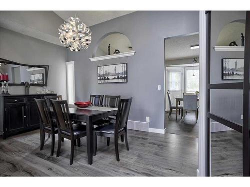 199 Riverside Close Se, Calgary, AB - Indoor Photo Showing Dining Room