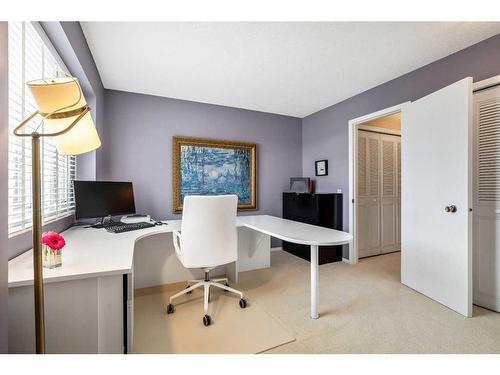 907-3240 66 Avenue Sw, Calgary, AB - Indoor Photo Showing Office