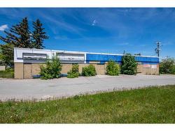 1639 38 Street SW Calgary, AB T3C 1T8