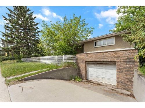 1443 37 Street Sw, Calgary, AB - Outdoor