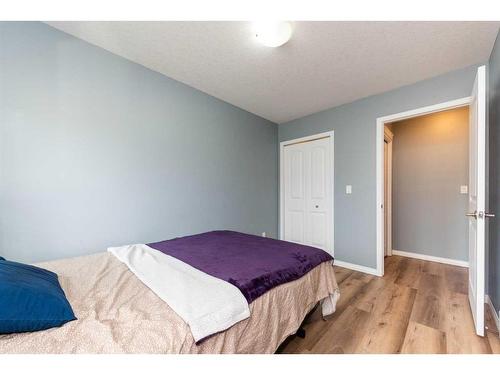 75 Chaparral Valley Gardens Se, Calgary, AB - Indoor Photo Showing Bedroom