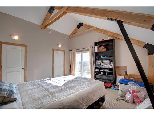 4-31035 Range Road 281, Rural Mountain View County, AB - Indoor Photo Showing Bedroom