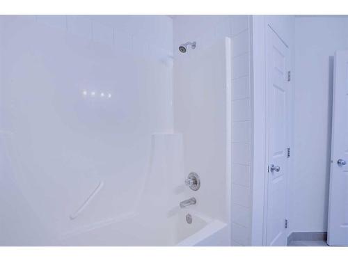 83 Saddlemont Manor Ne, Calgary, AB - Indoor Photo Showing Bathroom