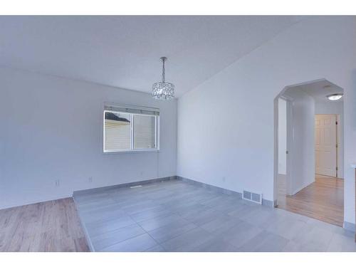 83 Saddlemont Manor Ne, Calgary, AB - Indoor Photo Showing Other Room