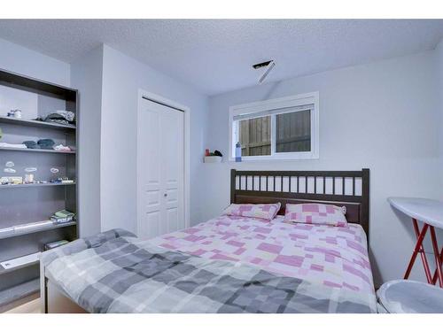 83 Saddlemont Manor Ne, Calgary, AB - Indoor Photo Showing Bedroom