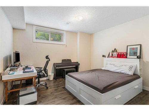 3710 1 Street Nw, Calgary, AB - Indoor