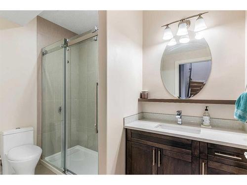 3710 1 Street Nw, Calgary, AB - Indoor Photo Showing Bathroom