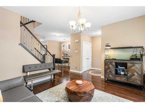 3710 1 Street Nw, Calgary, AB - Indoor Photo Showing Living Room