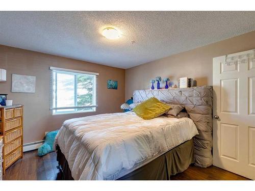 312-55 Arbour Grove Close Nw, Calgary, AB - Indoor Photo Showing Bedroom