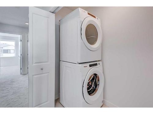 8528 19 Avenue Se, Calgary, AB - Indoor Photo Showing Laundry Room