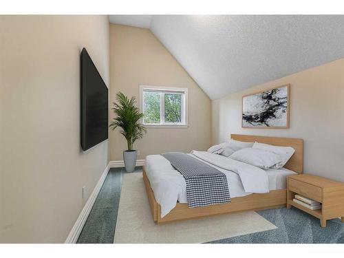 2138 1 Avenue Nw, Calgary, AB - Indoor Photo Showing Bedroom