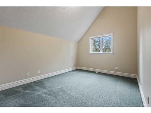 2138 1 Avenue Nw, Calgary, AB - Indoor Photo Showing Other Room
