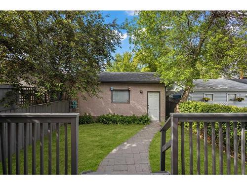 2138 1 Avenue Nw, Calgary, AB - Outdoor