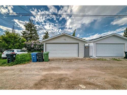 7125 37 Avenue Nw, Calgary, AB - Outdoor With Exterior