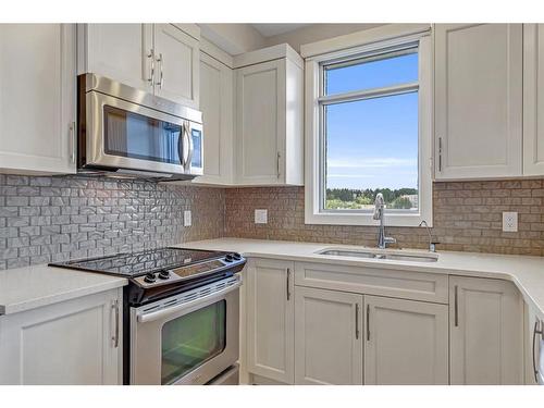 802-16 Varsity Estates Circle Nw, Calgary, AB - Indoor Photo Showing Kitchen