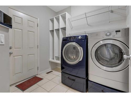 353 Chapalina Terrace Se, Calgary, AB - Indoor Photo Showing Bathroom