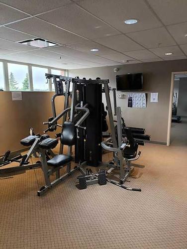 1014-1053 10 Street Sw, Calgary, AB - Indoor Photo Showing Gym Room